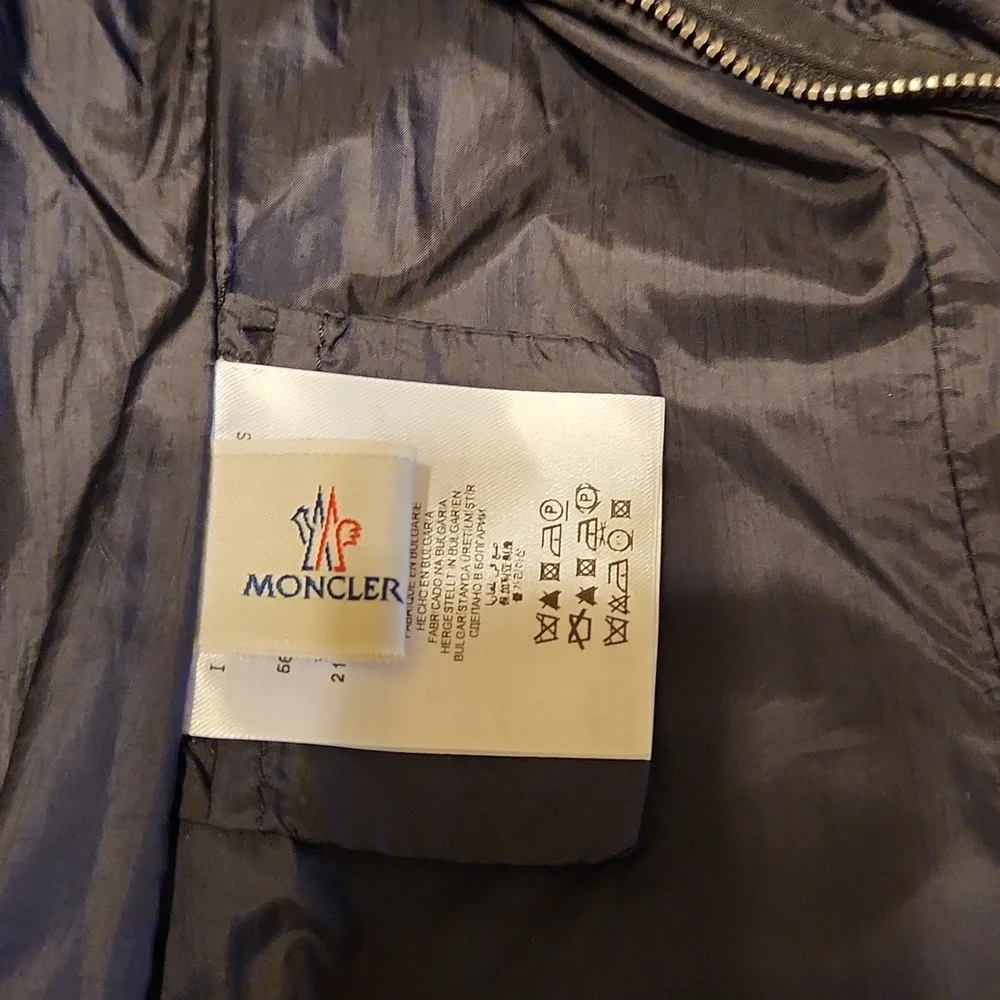 Moncler Women's Lightweight Black Nylon Jacket Size 3 - Picture 9 of 16